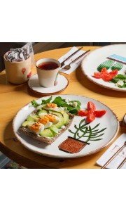 EKMEK ÜSTÜ AVAKADOLU YUMURTA